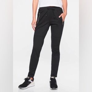 Athleta Hilltop Jogger Pant in Black M‎